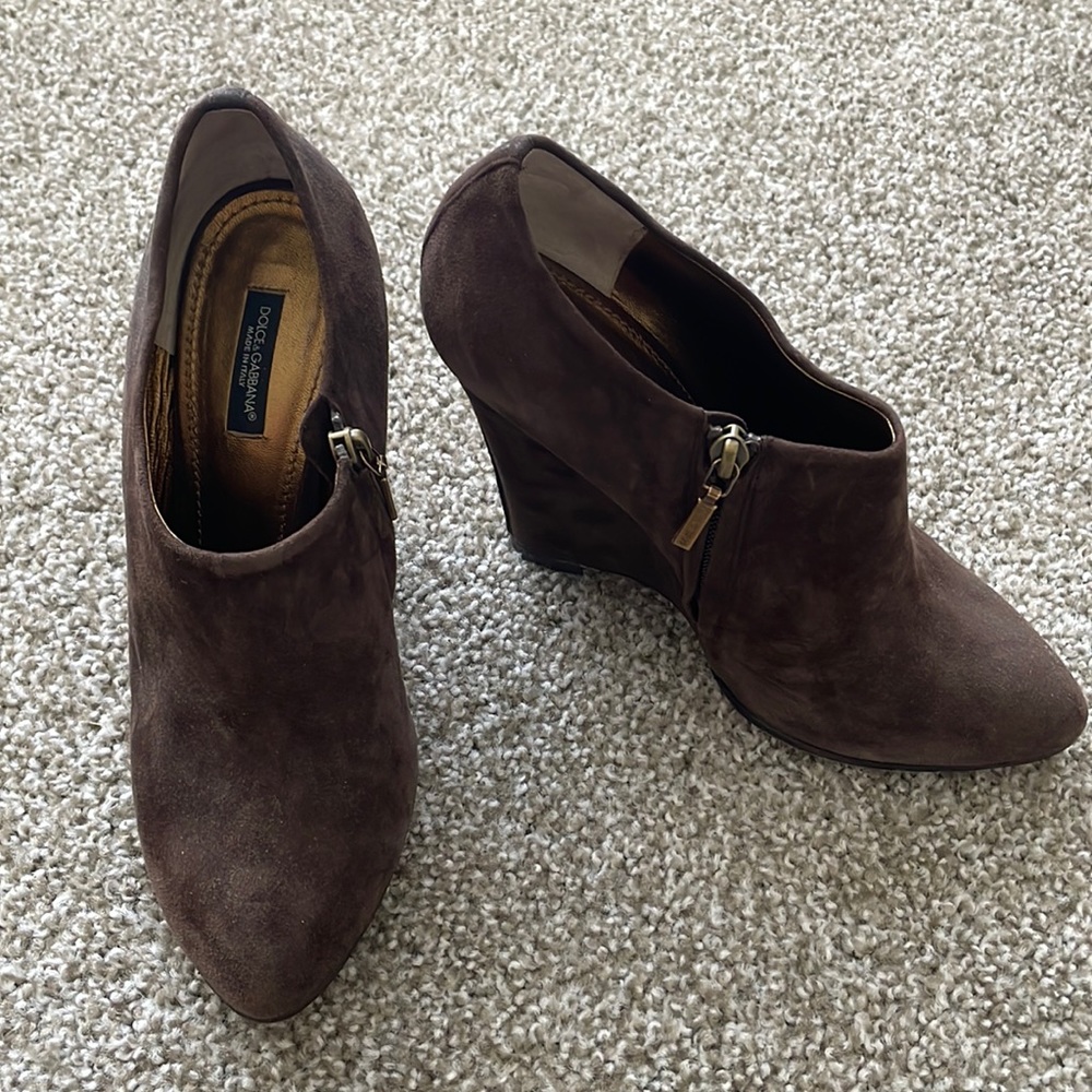 Authentic Dolce & Gabbana Brown Suede Booties EU40